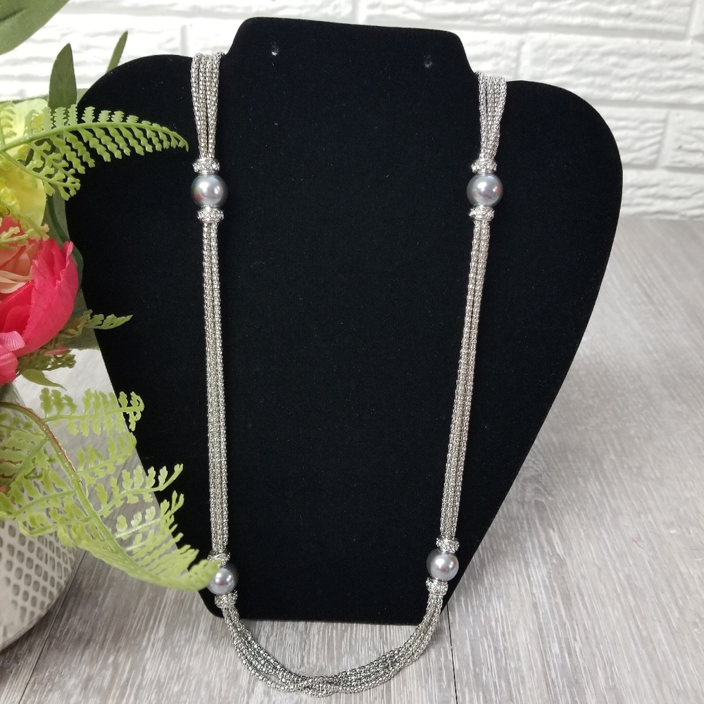 Beautiful gray pearl and bling necklace - Picture 2 of 10